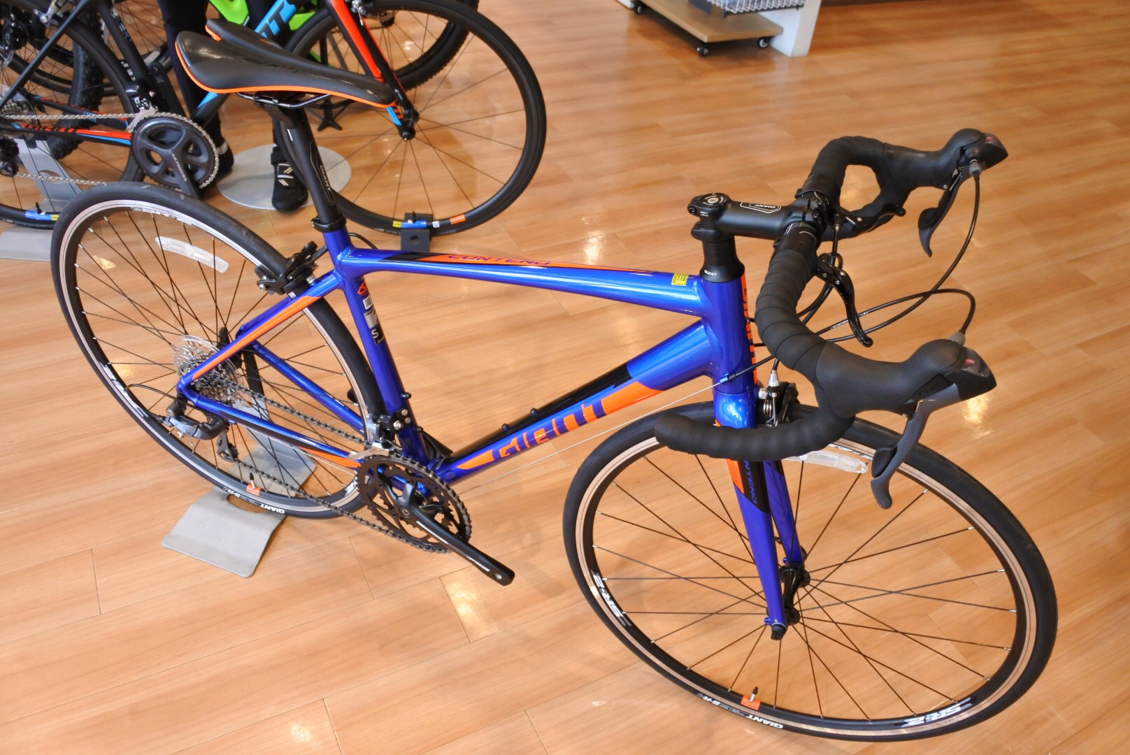 一味違う自転車通勤・通学しませんか? ロードバイク CONTEND編