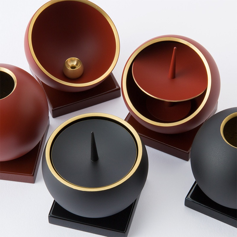送料無料】モダン 三具足 スフィア 黒／赤3点セット 真鍮香立付 手元