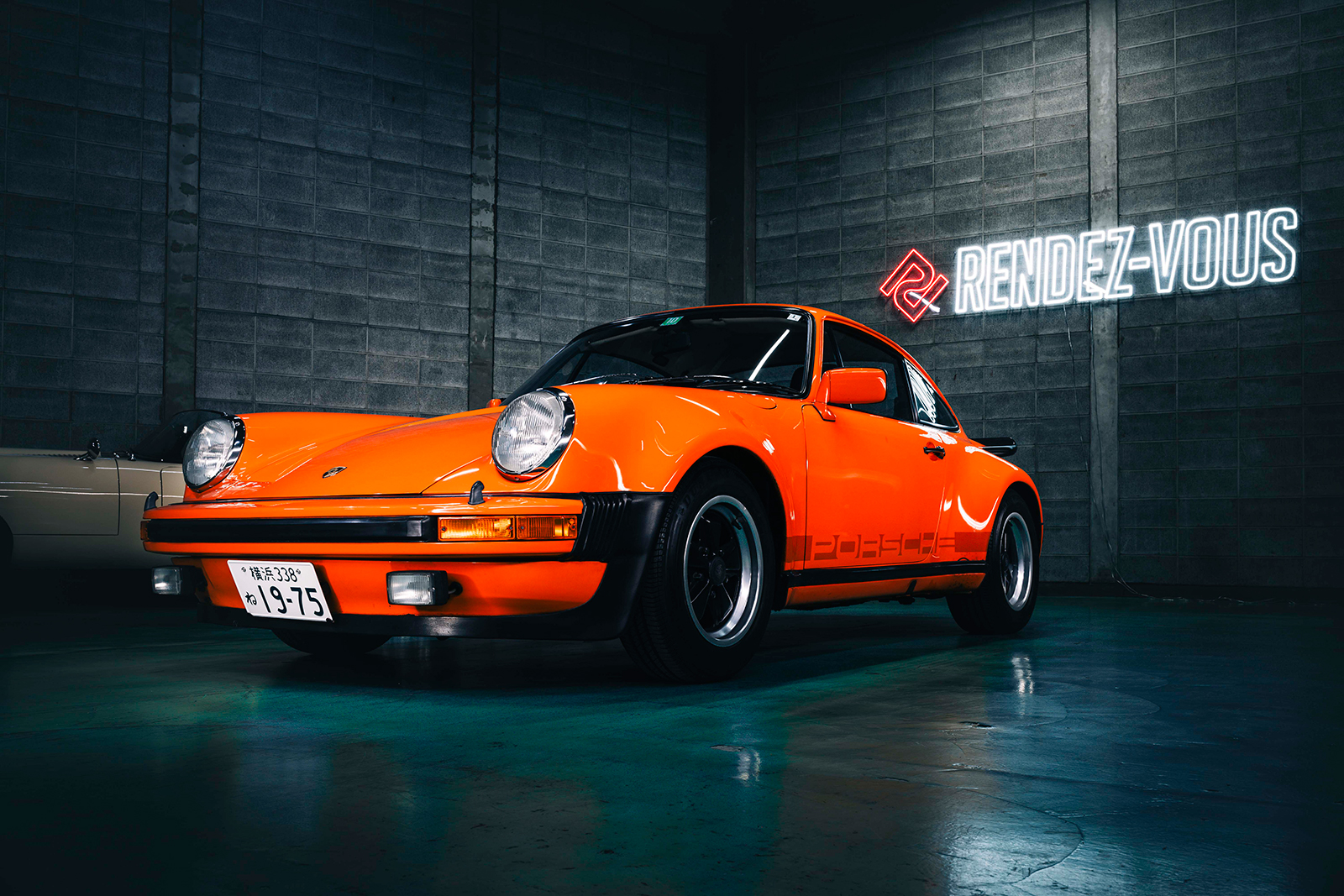 月額約4万円で「ポルシェ911」に乗れる⁉ 930ターボ国内第一号車を