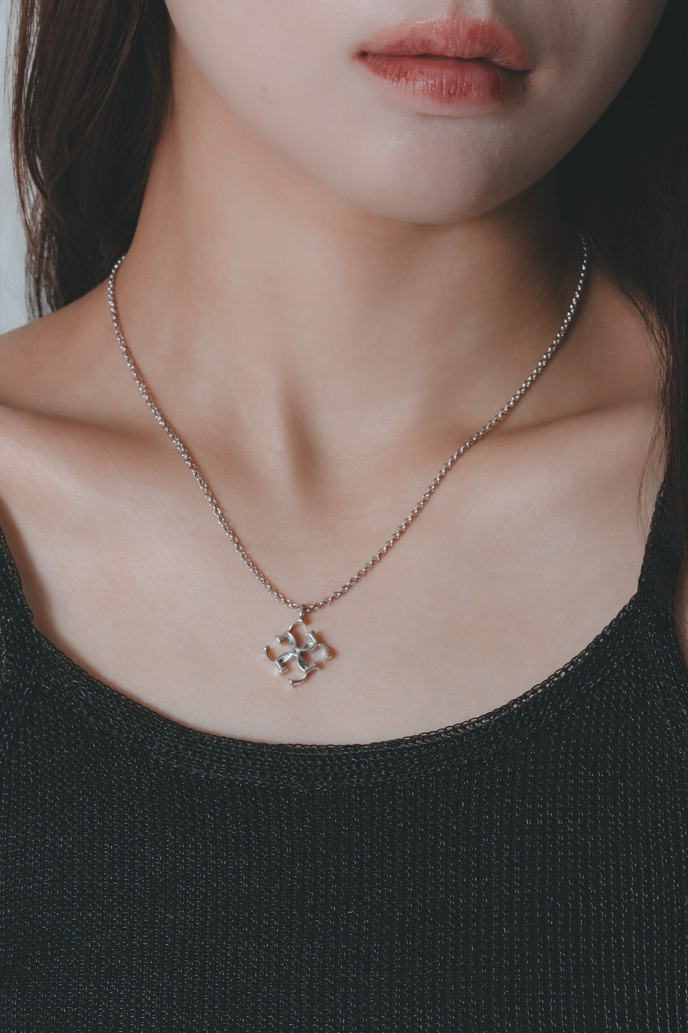 Cross logo necklace – GRAiL