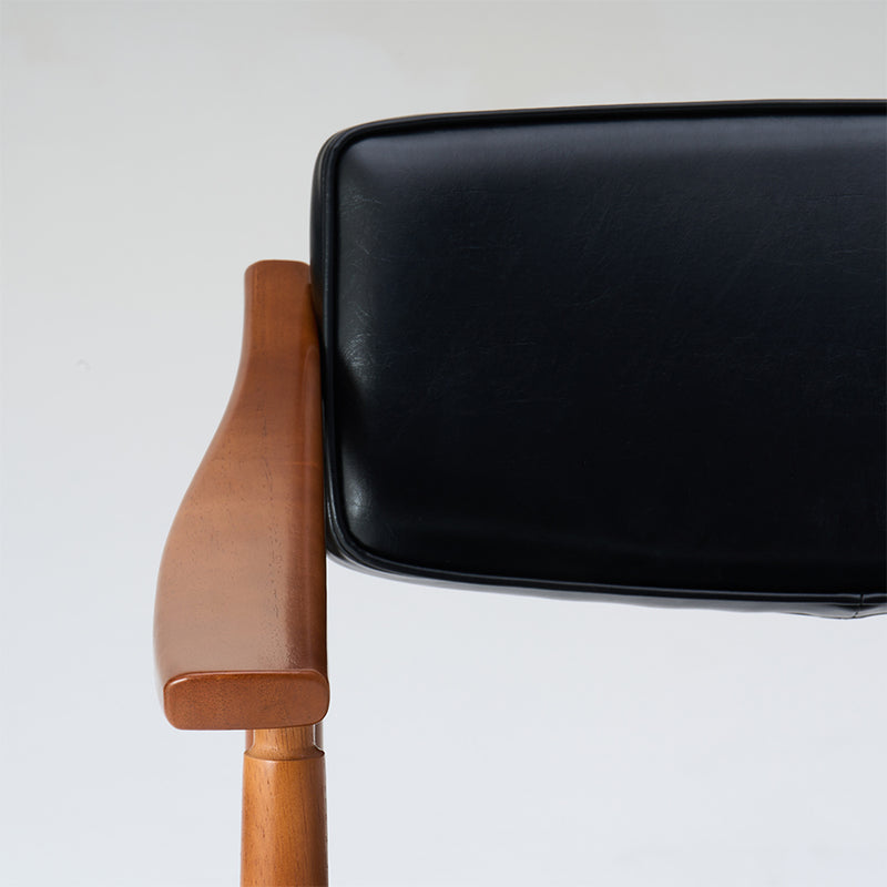 カリモク60【正規販売店】 Dチェア スタンダードブラック | 北欧家具