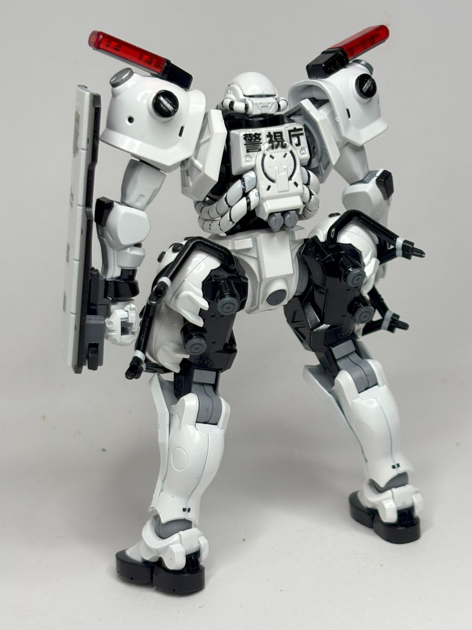 県警ザク｜あるばこあさんのガンプラ作品｜GUNSTA（ガンスタ）