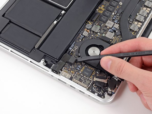 MacBook Pro 13インチ Retina Display Late 2012 バッテリーの交換