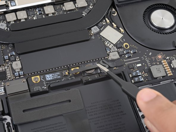MacBook Pro 13インチ Touch Bar 2018 バッテリーの交換 - iFixit 修理