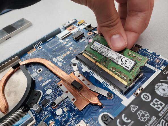 LenovoIdeapad 320-15 IAPメモリRAM交換 - iFixit 修理ガイド