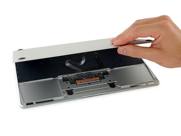 Retina MacBook 2017のロジックボードの交換 - iFixit 修理ガイド