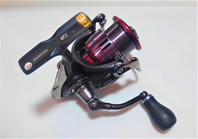 この赤黒リールは何だ？DAIWA FUEGO LT3000-CXH-OTを詳しくインプレ