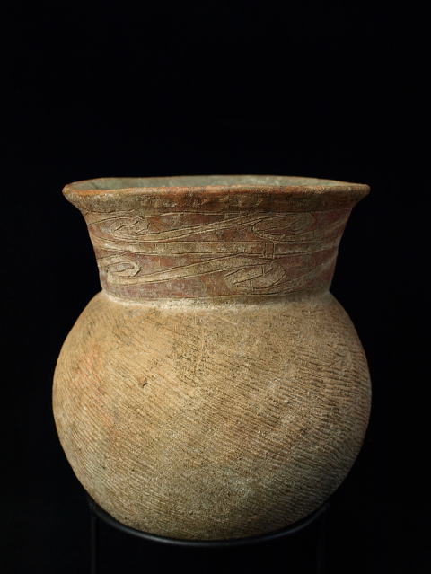 東南アジア先史美術 バンチェン刻線彩文土器
