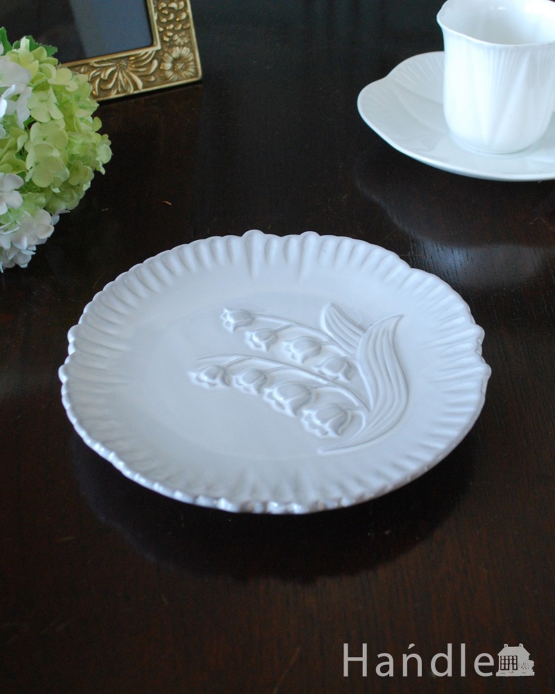 スズランの模様がとっても可愛いミュゲ（Muguet）のケーキプレート(n1