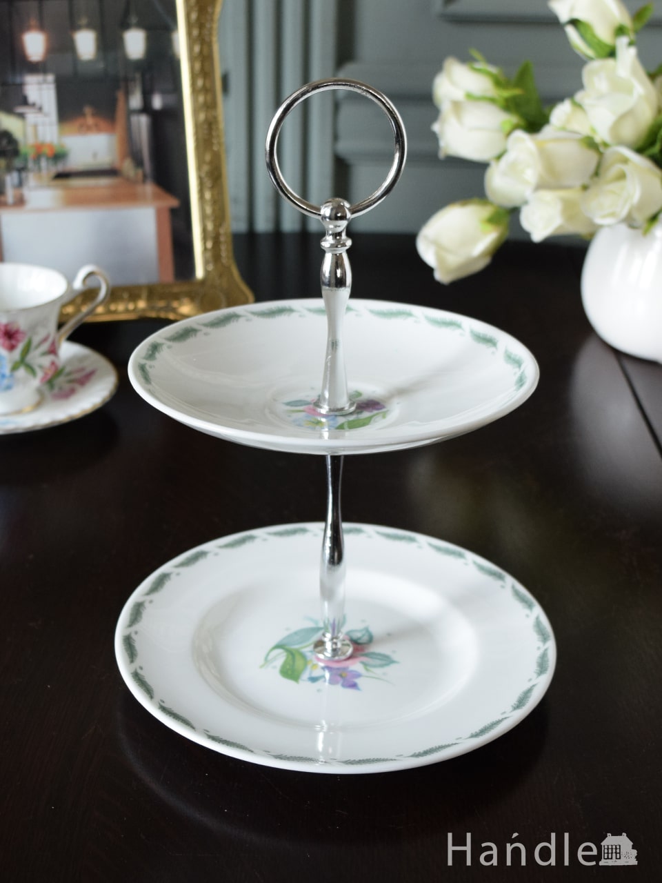 英国アンティークのおしゃれなケーキスタンド、スージークーパー