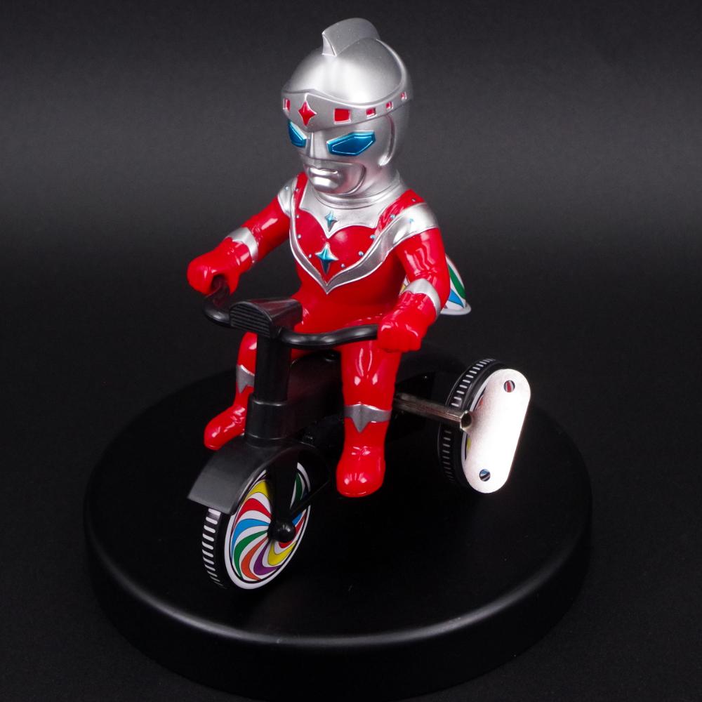 7月13日(日)11時より販売開始】【KAIJU ONE】アイアンキング三輪車が