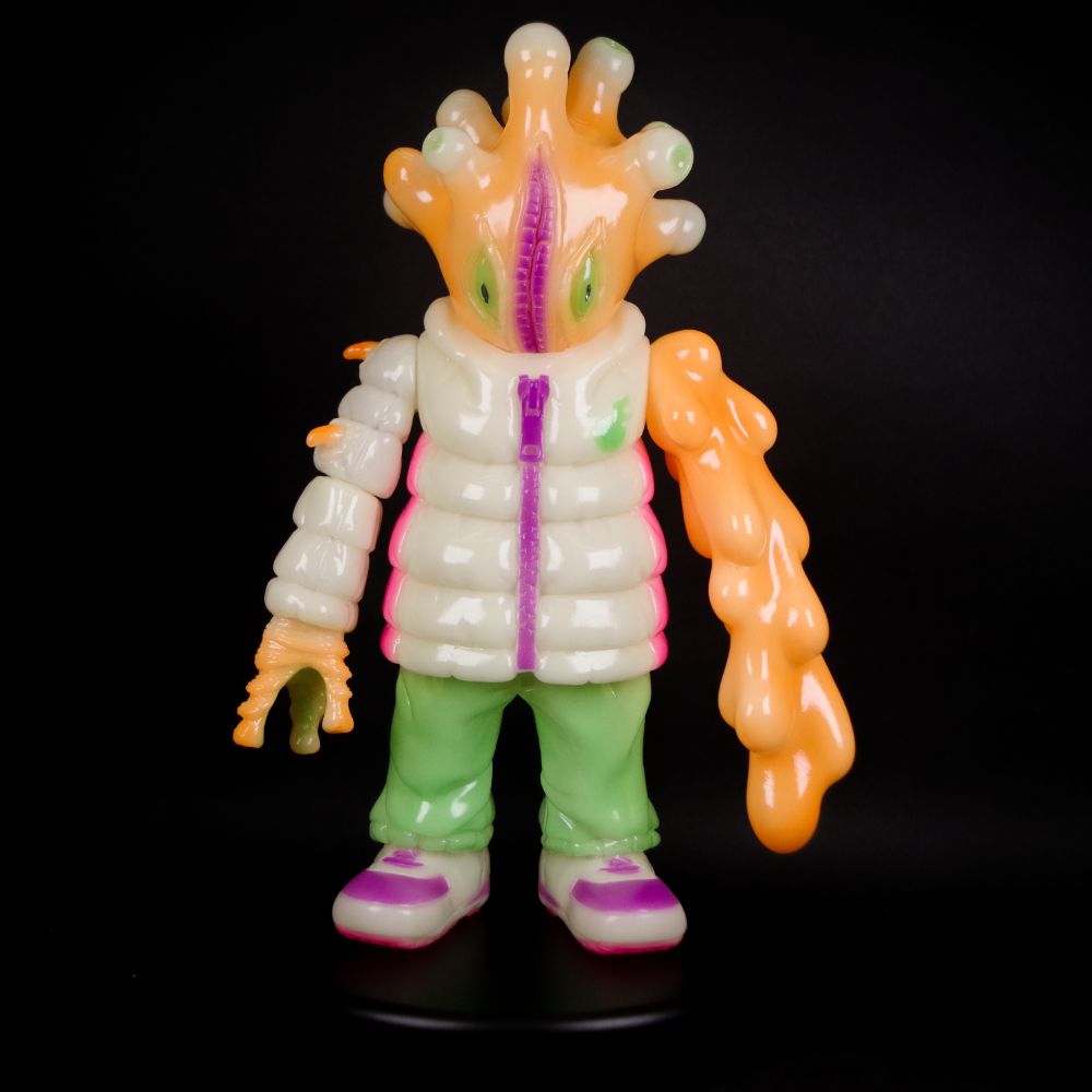 3月3日(金)18時より抽選開始】【GYAROMI】百々目オイド(蓄光)が登場