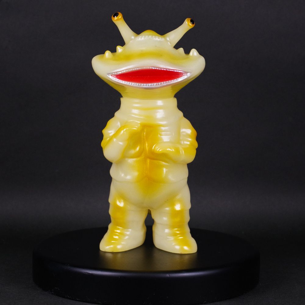 3月26日(日)11時より販売開始】【U.S.TOYS】SBカネゴン(蓄光ゴールド