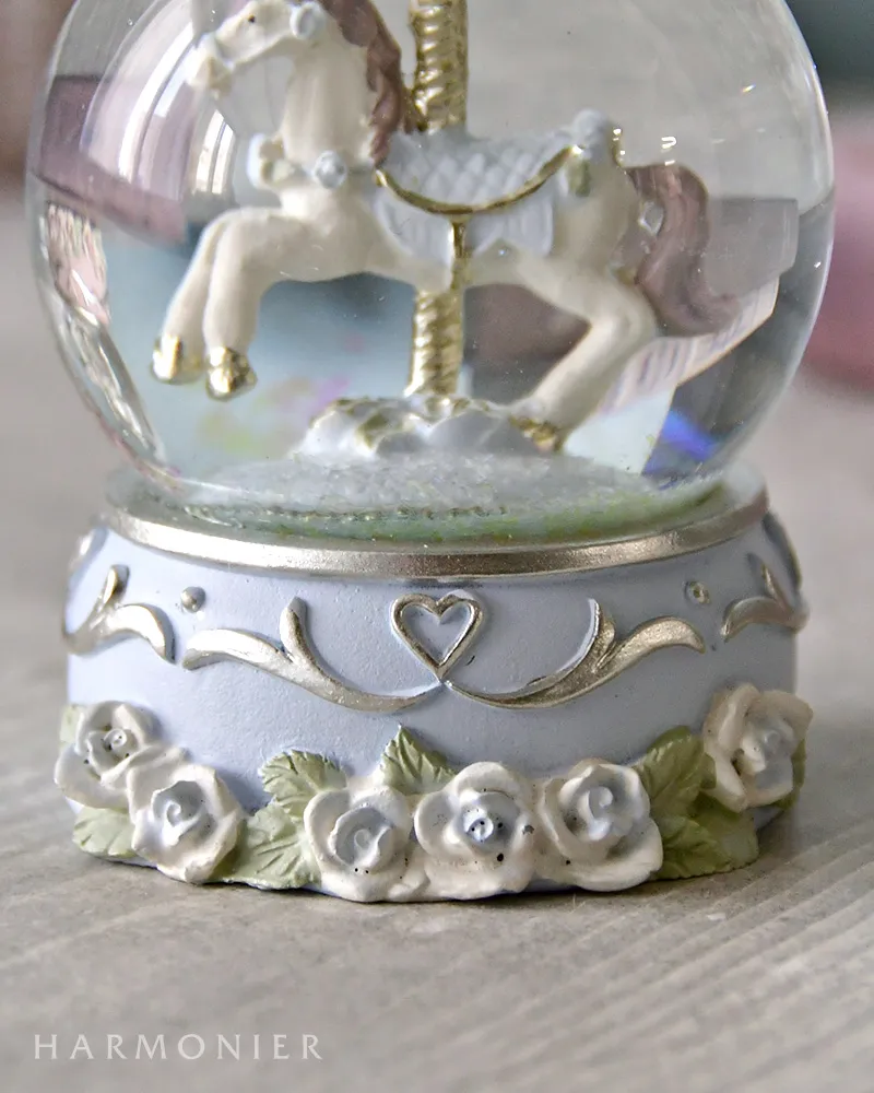 ミニカルーセルスノードーム（ピンク/ブルー）｜クリスマス雑貨の通販