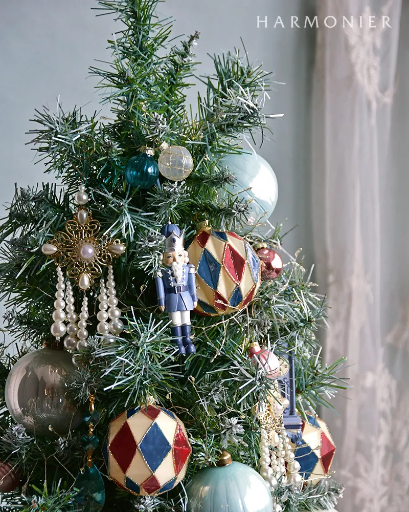 ウインターブルーナッツクラッカーオーナメント｜クリスマス雑貨の通販