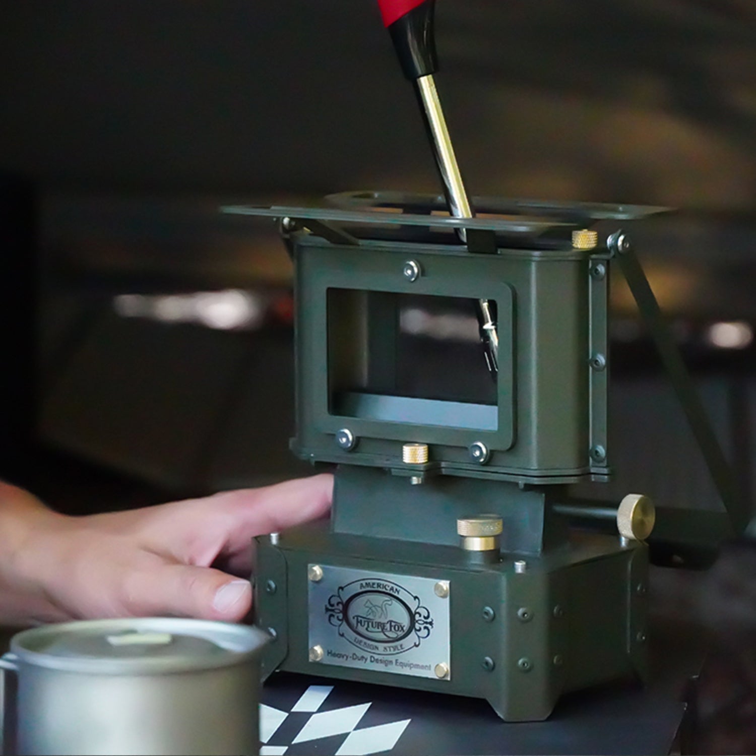 アイロンストーブ / FUTURE FOX – HATCH