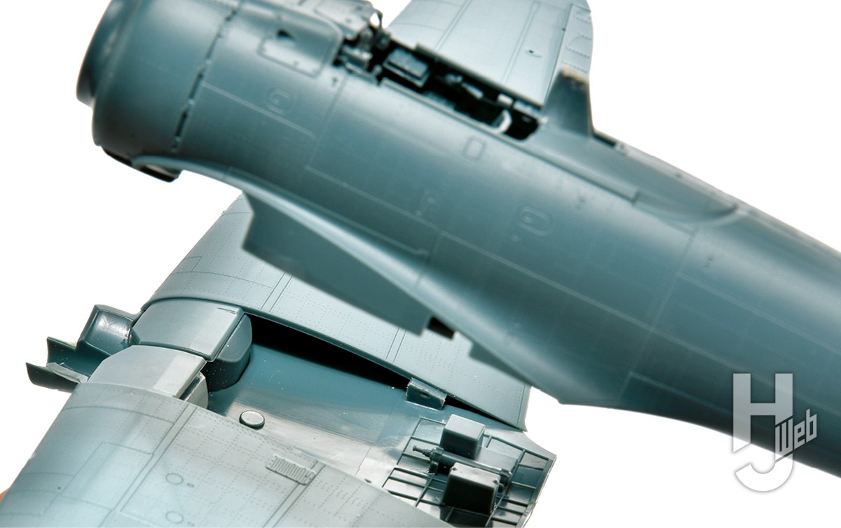 真珠湾攻撃から80年!!!!!! 真打「零式艦上戦闘機二一型」がチェコから