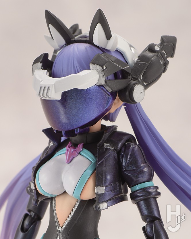 30MS生粋のライダー「ライディラ」をホバーボードで華麗に舞う