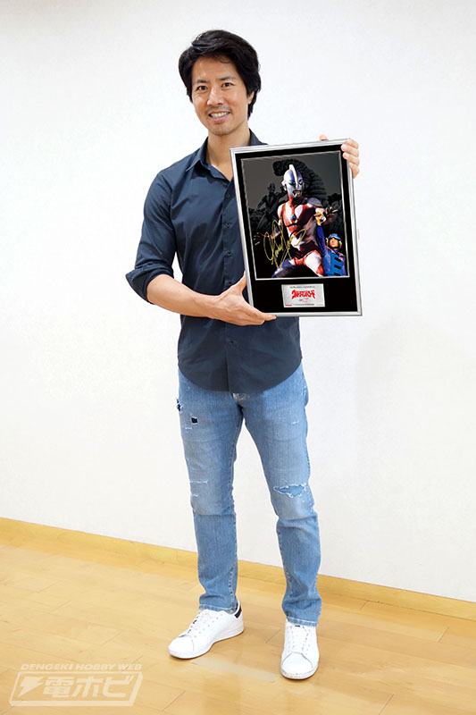 ウルトラマンパワード』が豪華フォトフレームパネル「ウルトラヒーロー