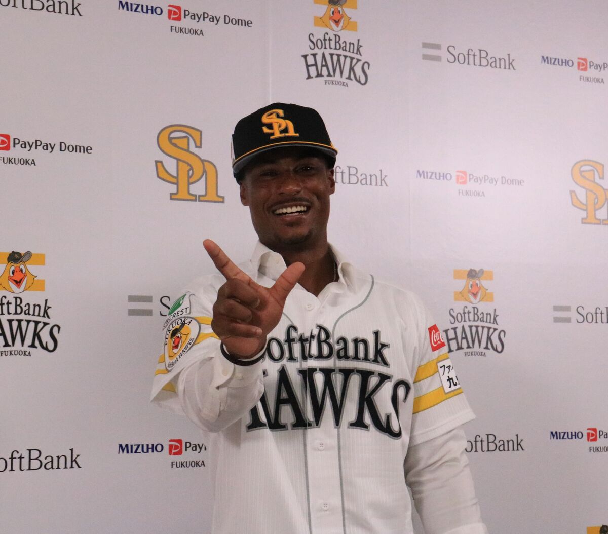 ソフトバンク】新外国人ジーター、本家同様「ジップヒット」CM出たい