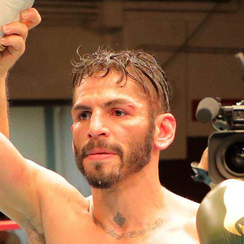 元世界3階級制覇ホルヘ・リナレスが判定負け 「これが最後」と引退