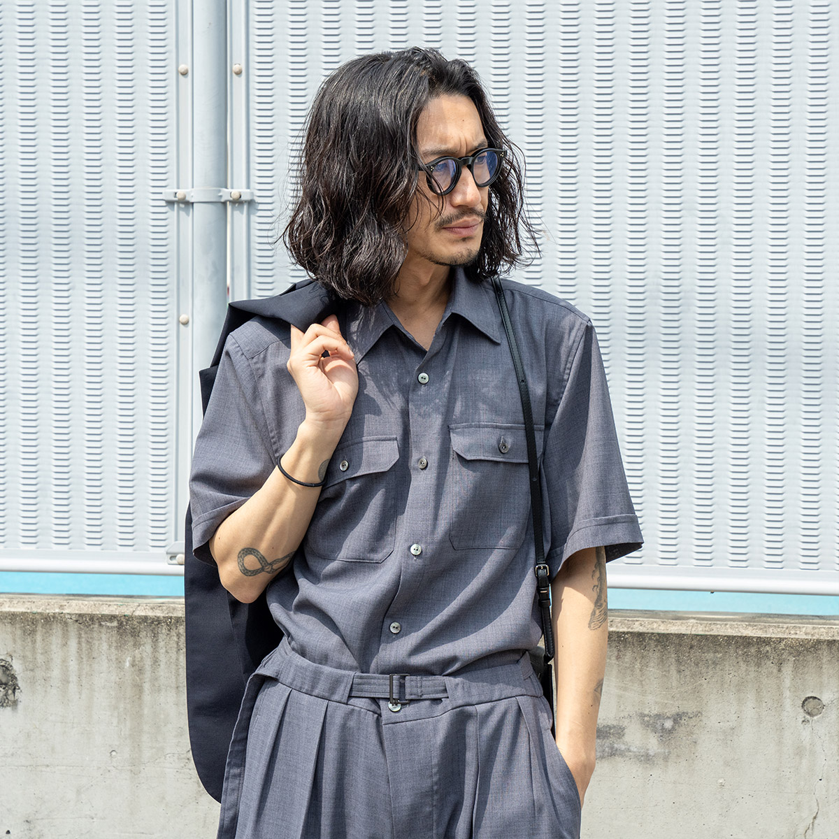 イレニサのショートスリーブ ジャンプスーツ | HUES 福岡セレクトショップ