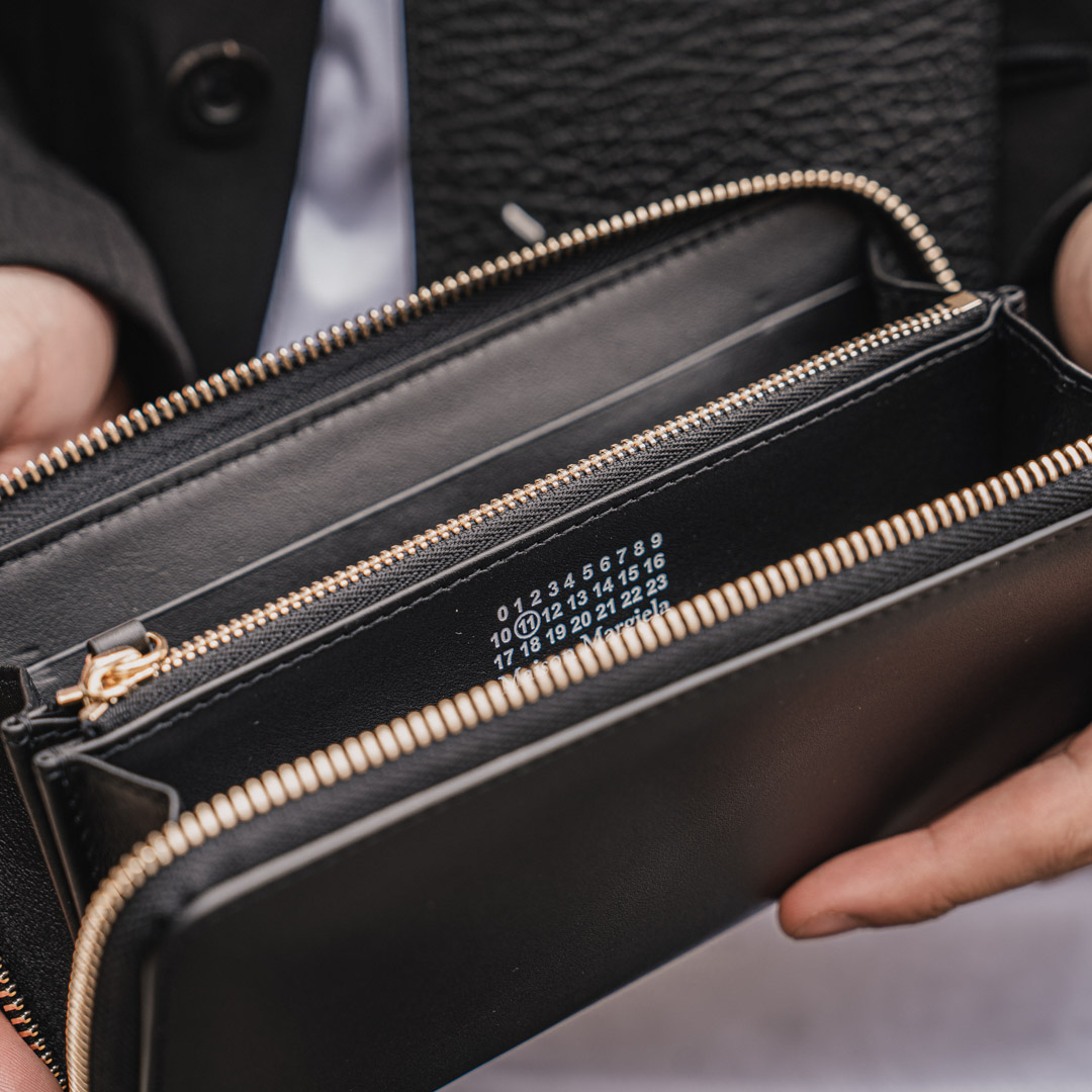 メゾンマルジェラのロングウォレット 2022年秋冬モデル | HUES 福岡