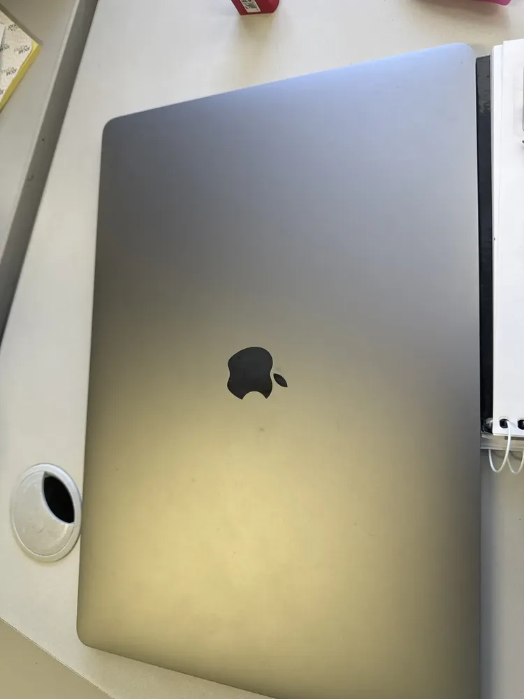 Macbook Pro 2019, 16'', Core I7, 16gb, Ssd-512gb, 4gb Vídeo Cinza