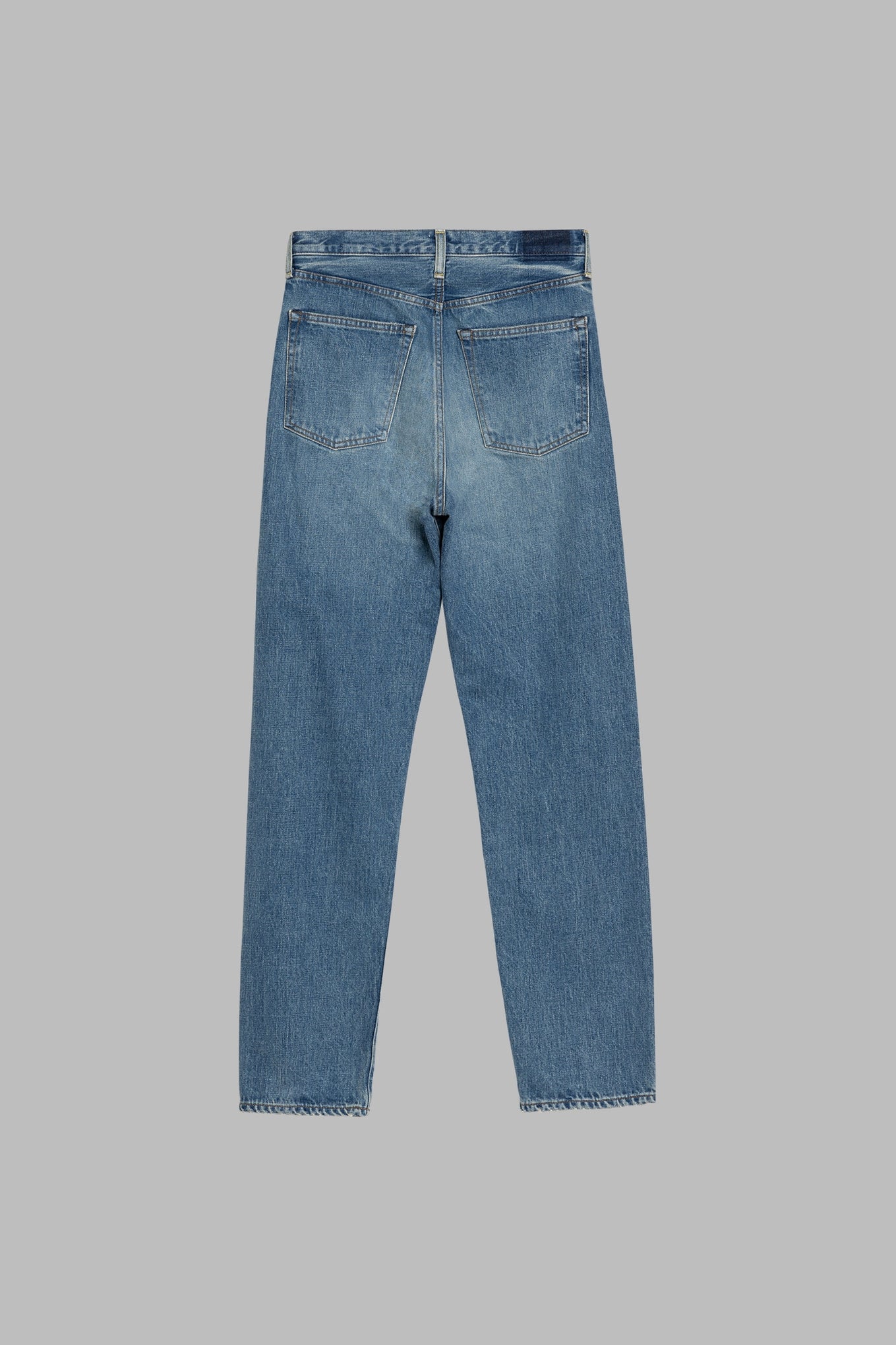CLASSIC STRAIGHT JEANS – HYKE ONLINE STORE