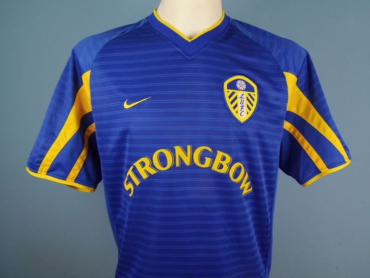 Authentic Leeds United 2001-03 Away Shirt Size Medium Nike