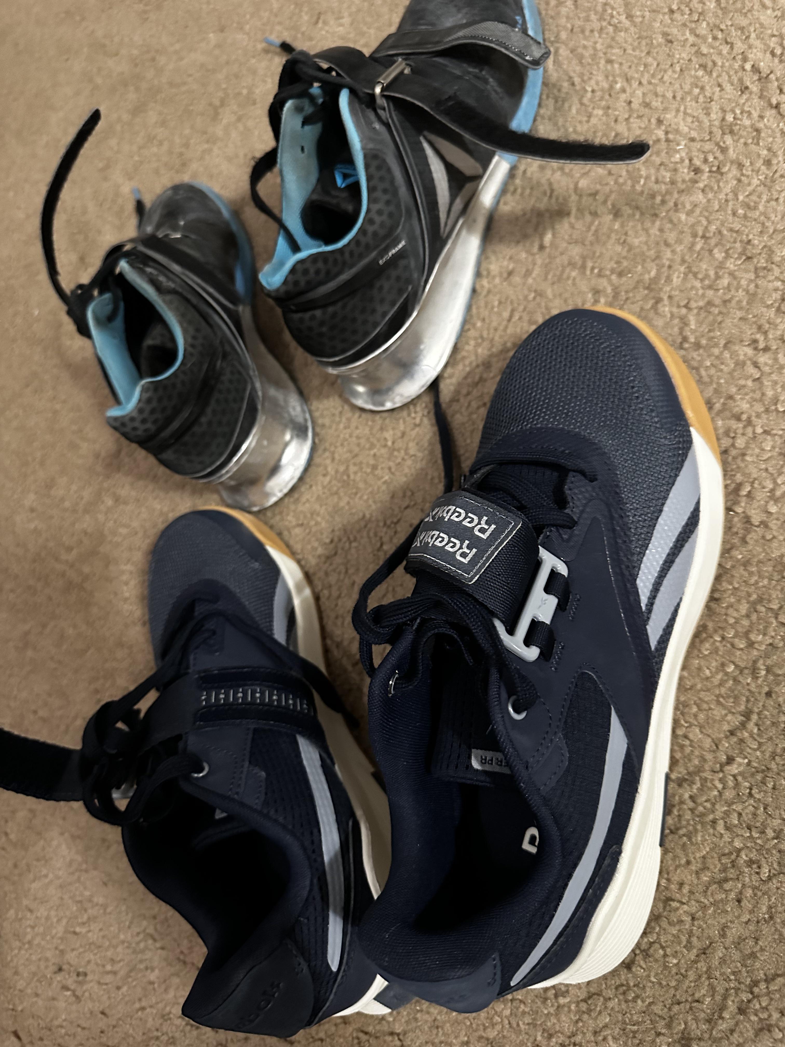 Legacy Lifter 1 で 4 年間ウェイトリフティングをした後の Reebok