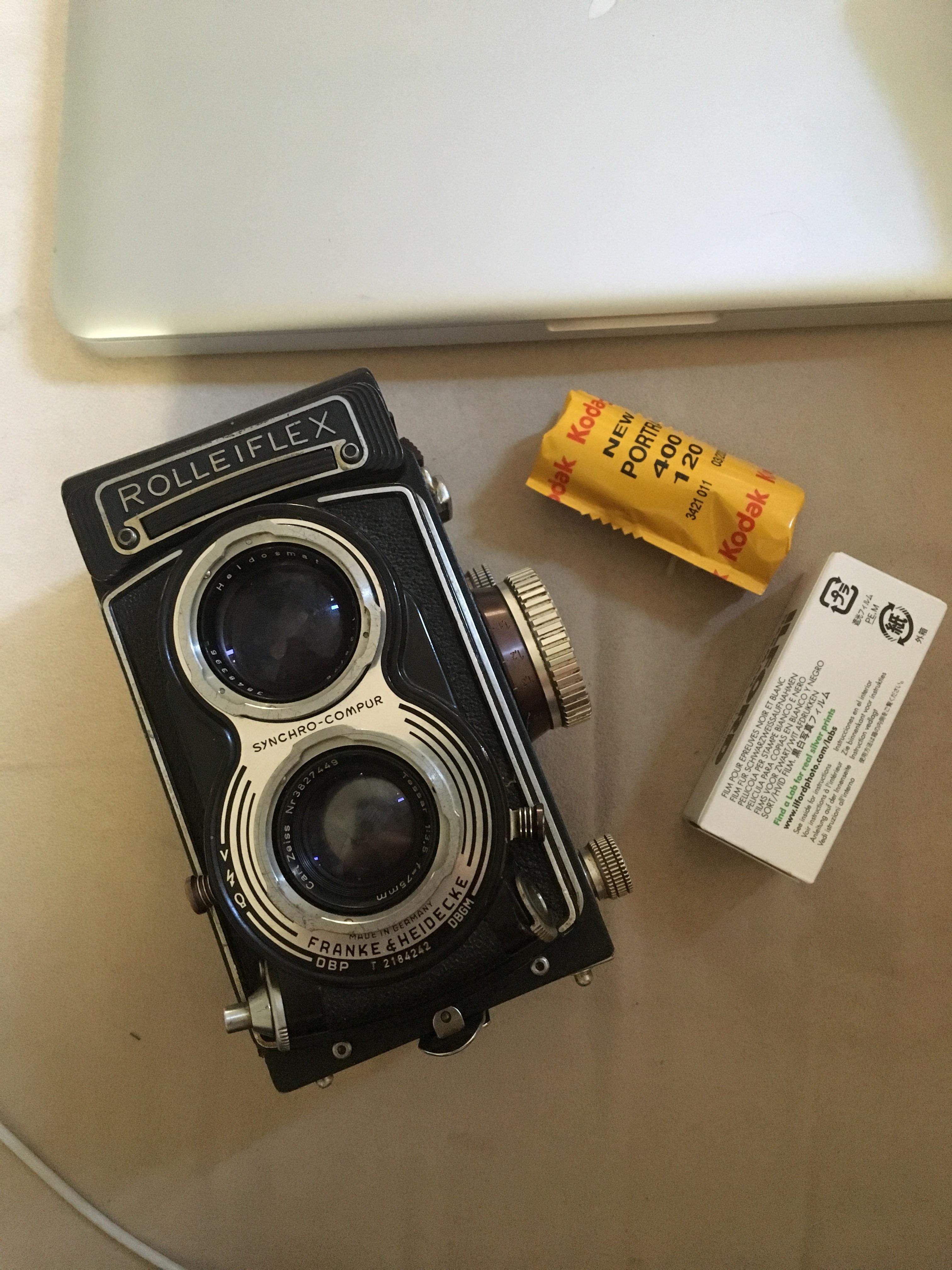 So I got this Rolleiflex by Franke & Heidecke DBP DBGM 1:3.5 75mm