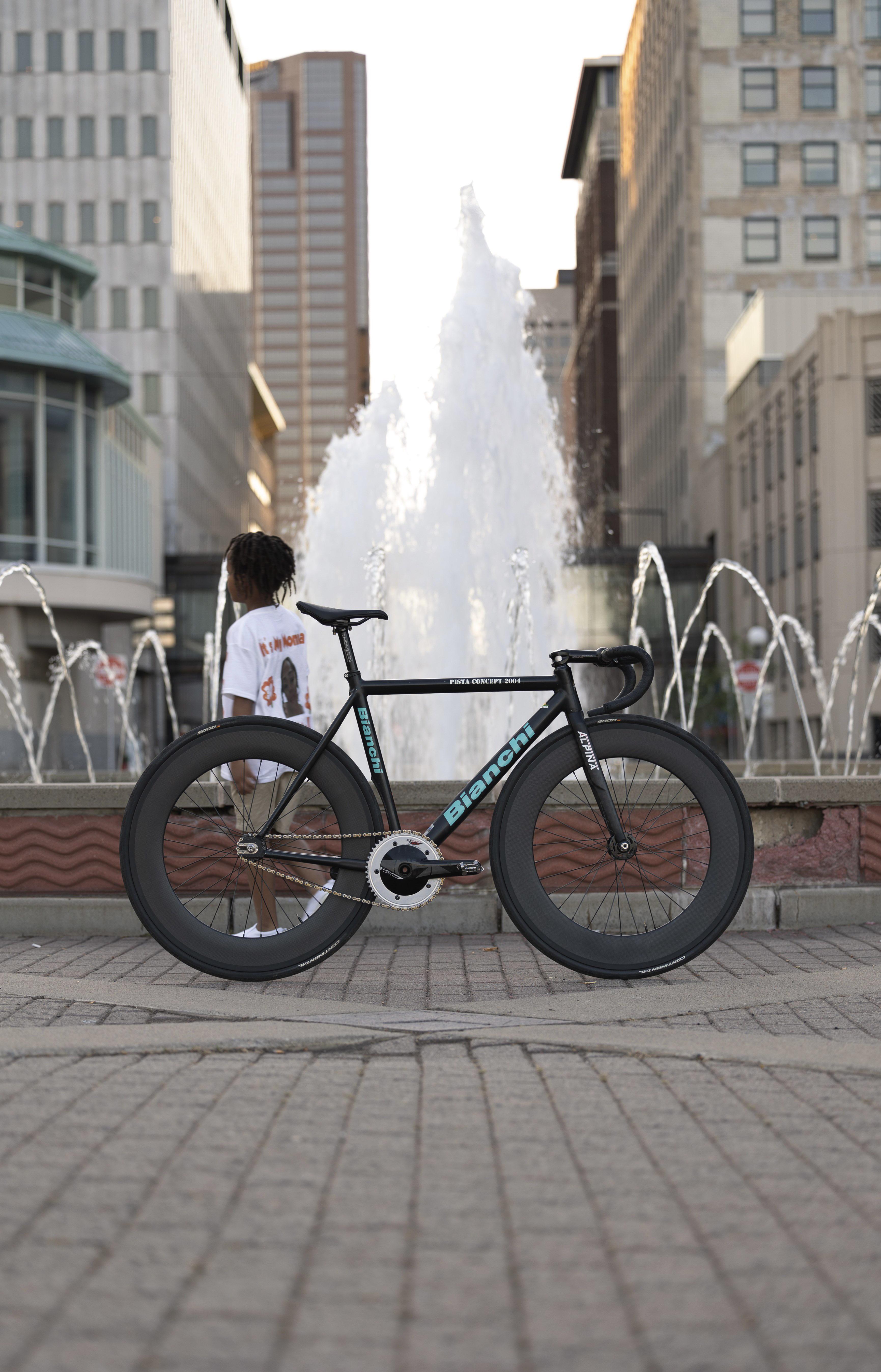 Bianchi Pista Conceptの写真。毎日乗ってるやつ。 : r/FixedGearBicycle
