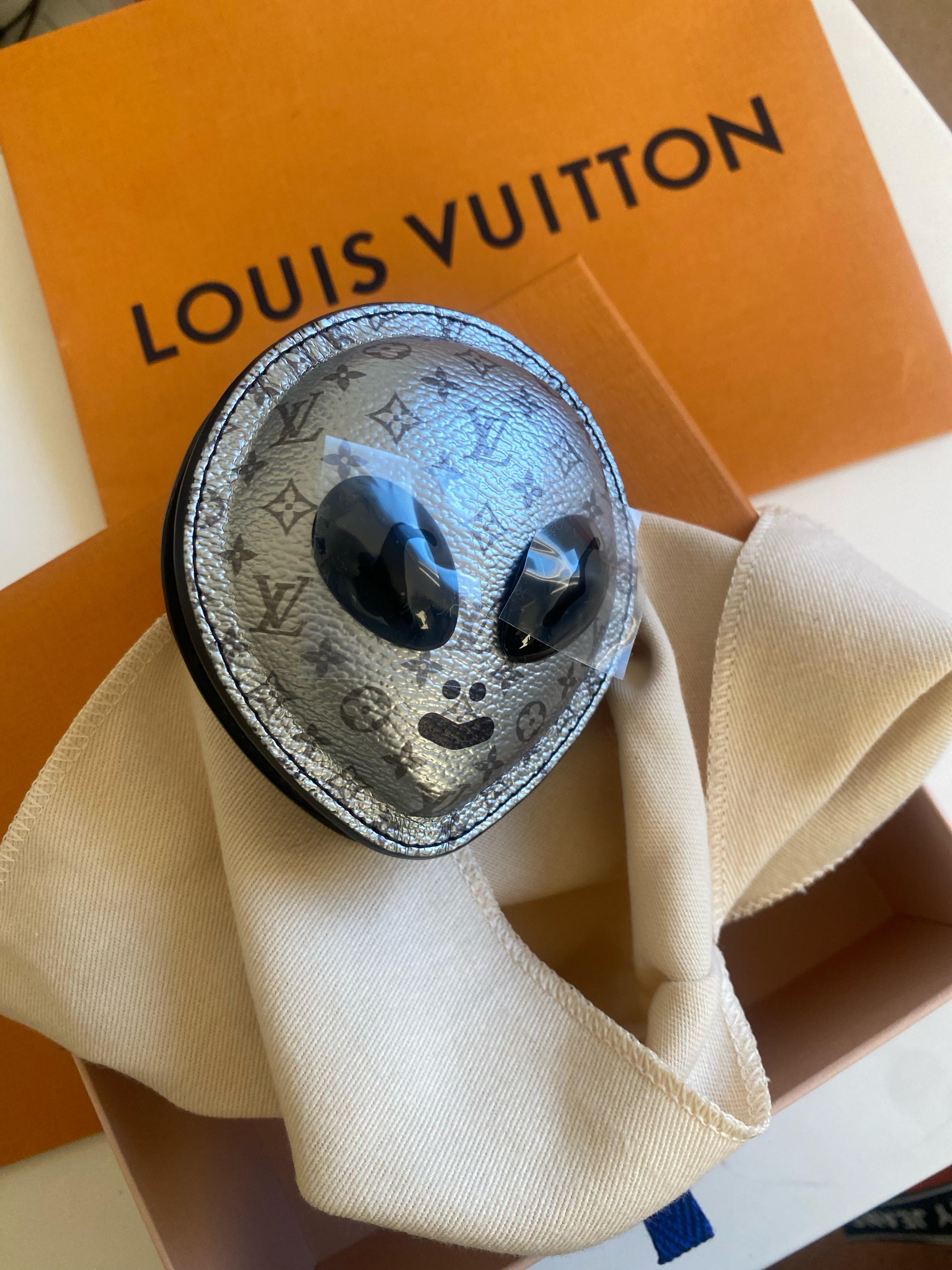ルイ・ヴィトン エイリアンチャーム 👽 : r/Louisvuitton