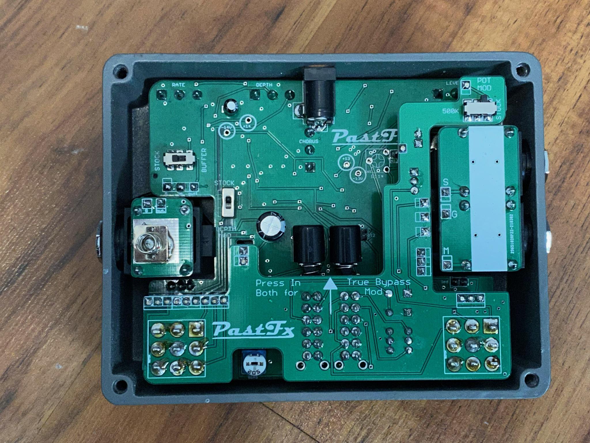 NPD: PastFX Chorus Ensemble Deluxe : r/guitarpedals