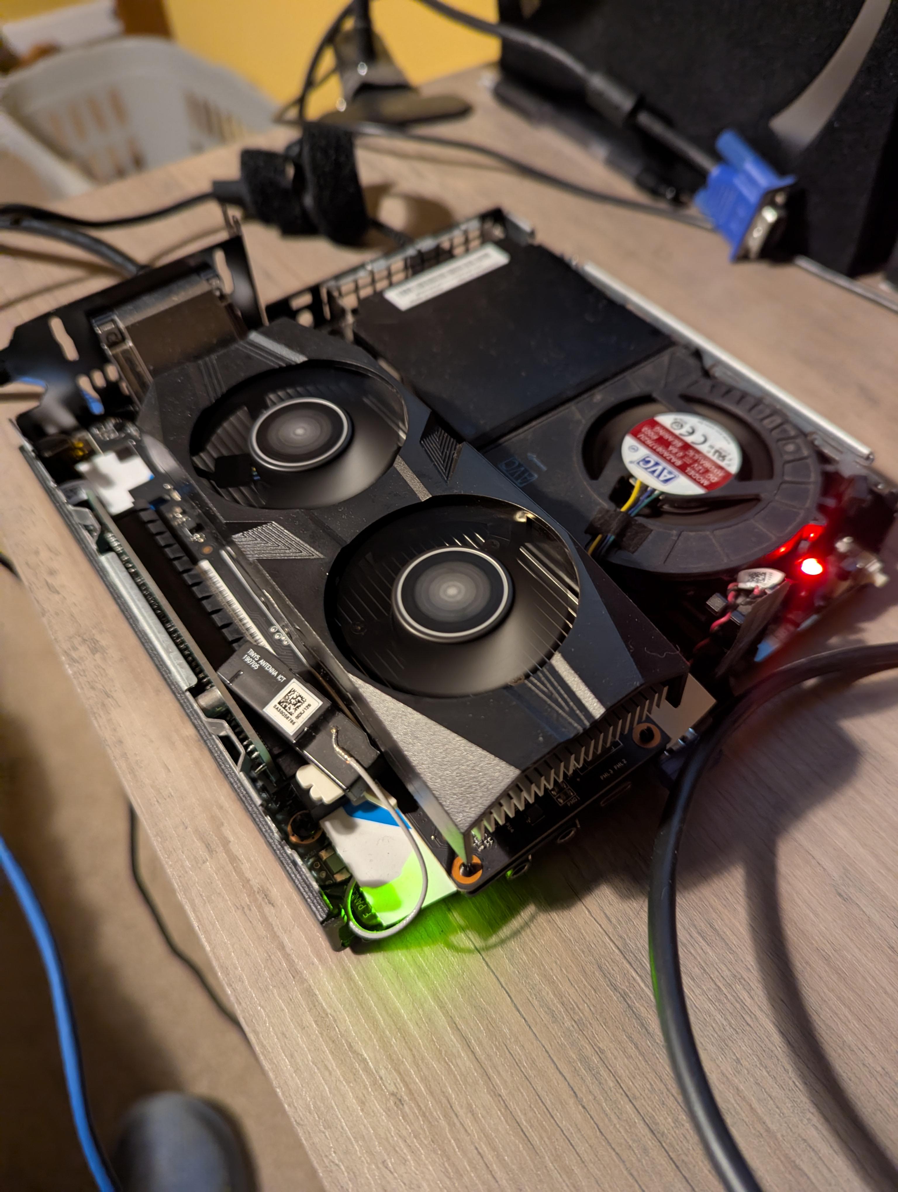 Lenovo Tiny (M920Q) + RX 6400 ビルド : r/sffpc