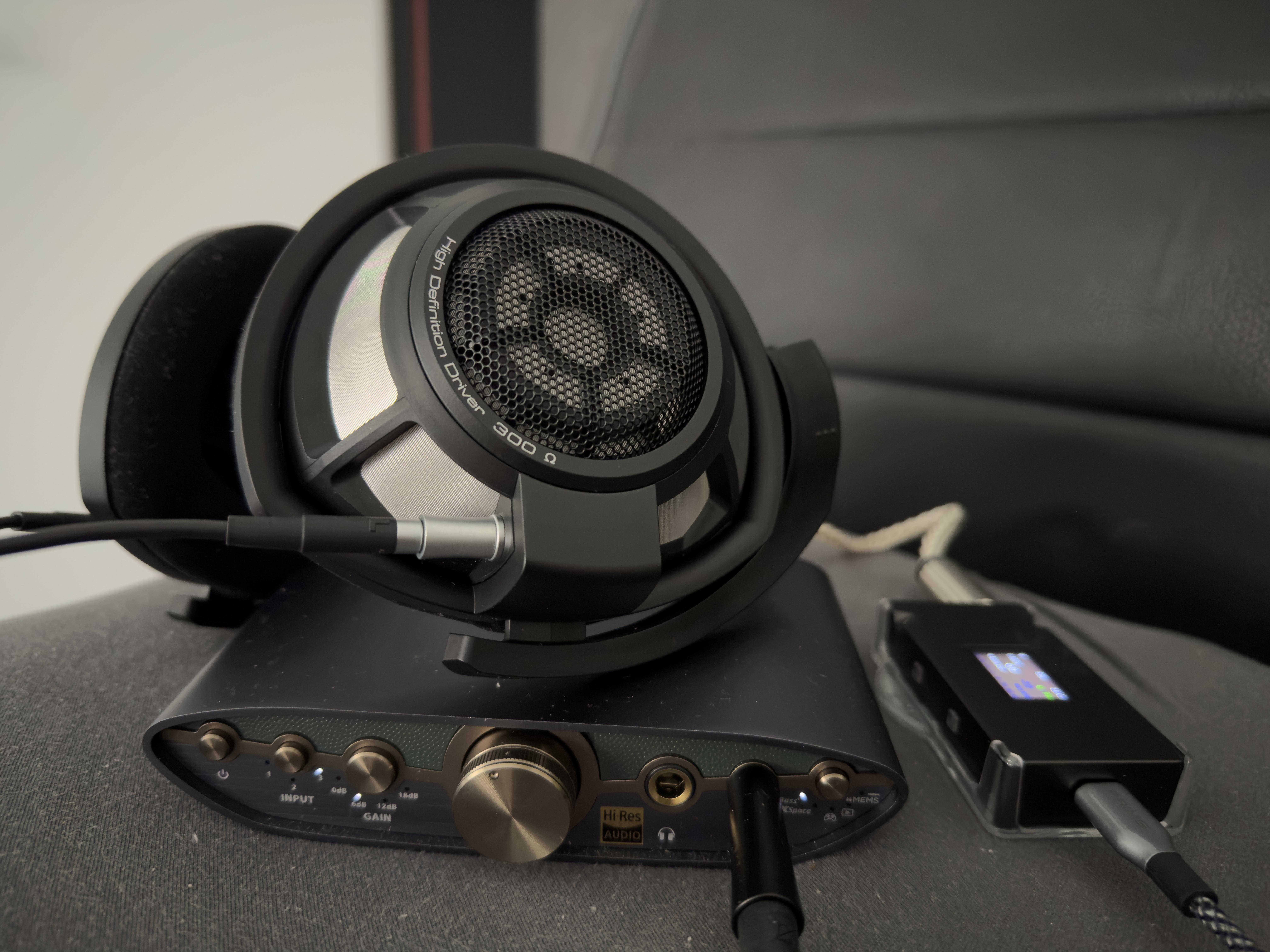 What Rarely Gets Said About the HD800s : r/headphones