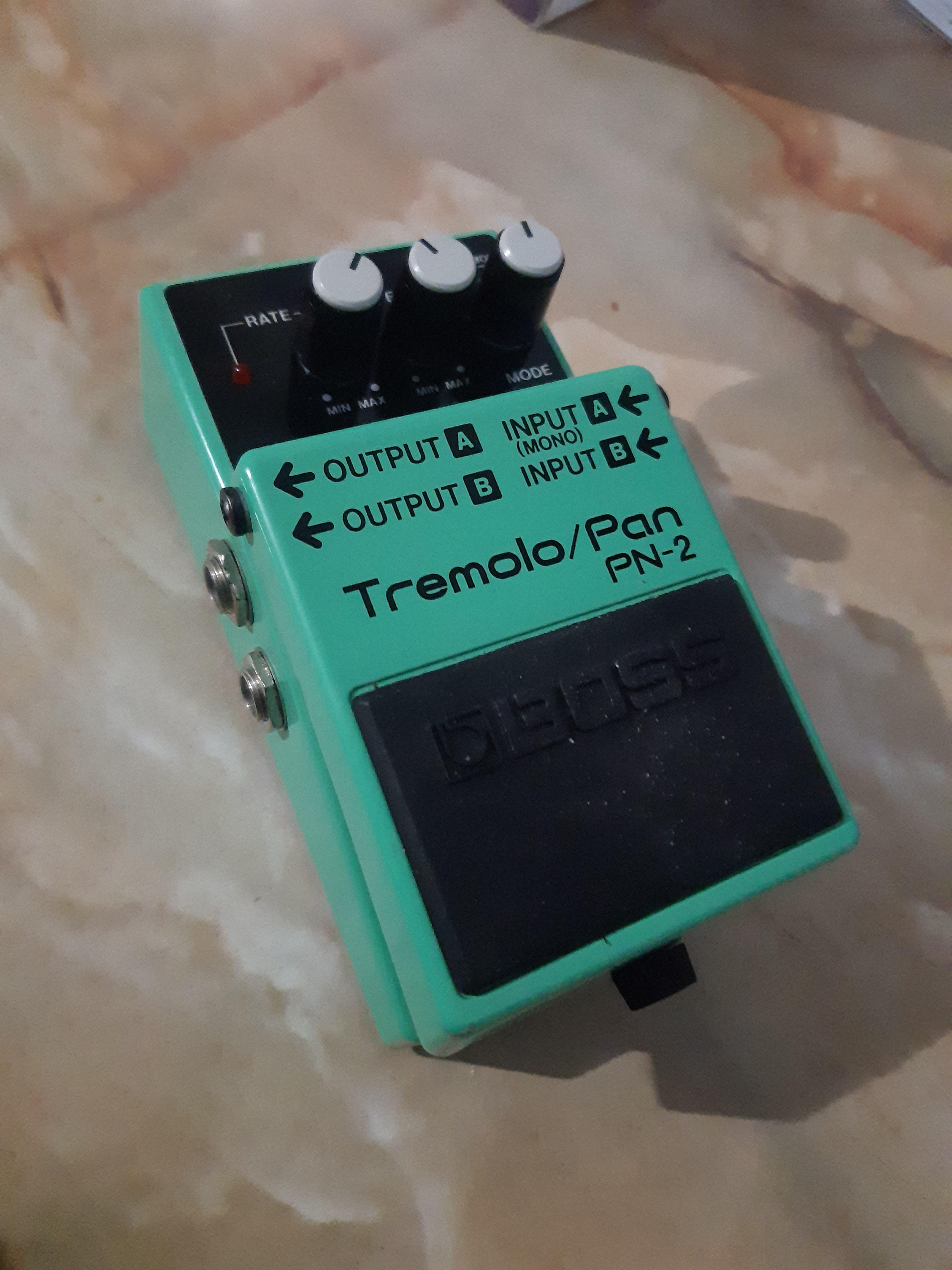 NPD：オリジナル Boss PN-2 トレモロ/パン : r/guitarpedals