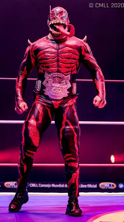 Volador Jr cosplaying as Carnage for his entrance at CMLL 87th