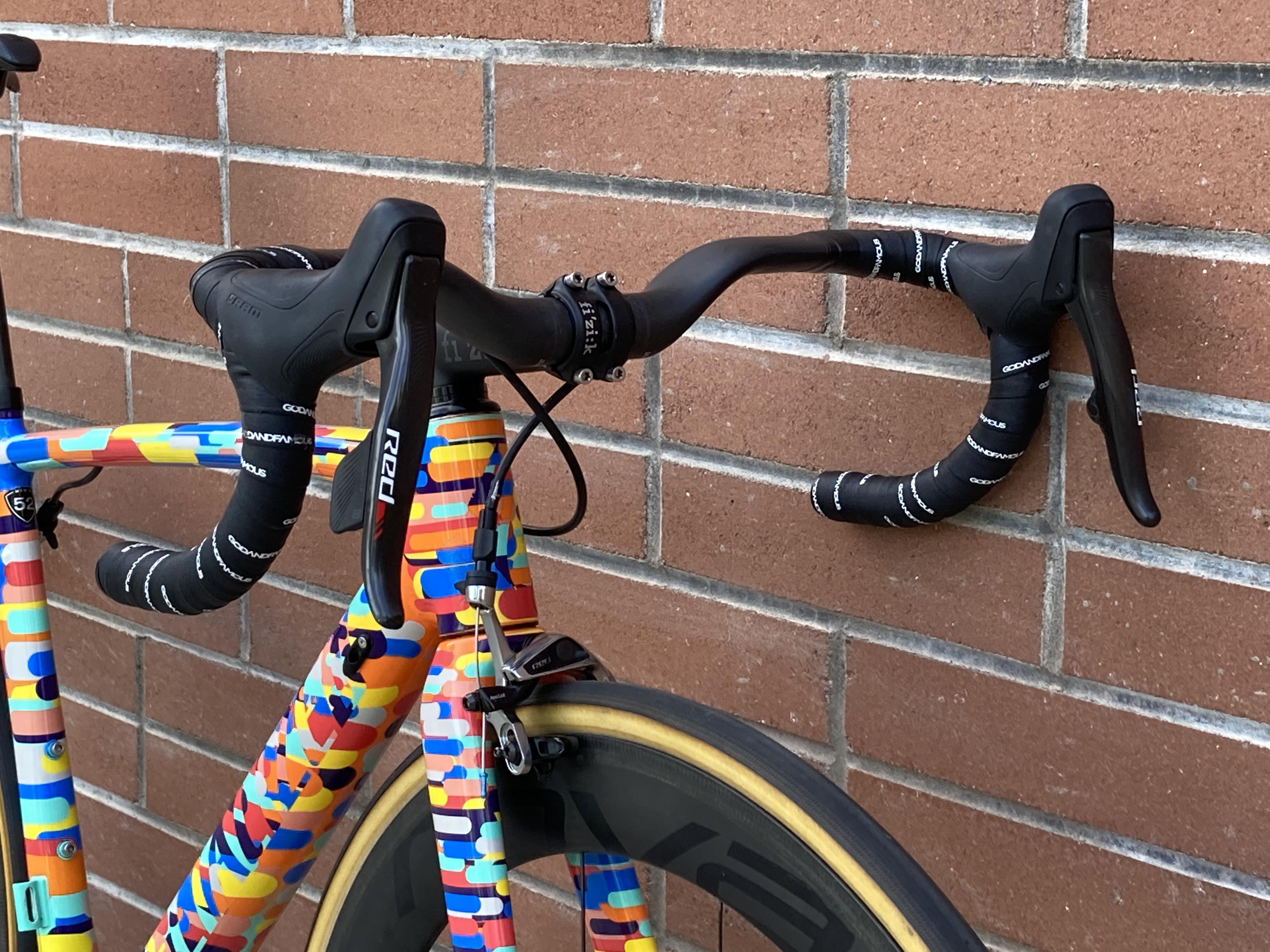 My holy grail, the Specialized Allez Sprint RHC 2017 :) : r/Bikeporn