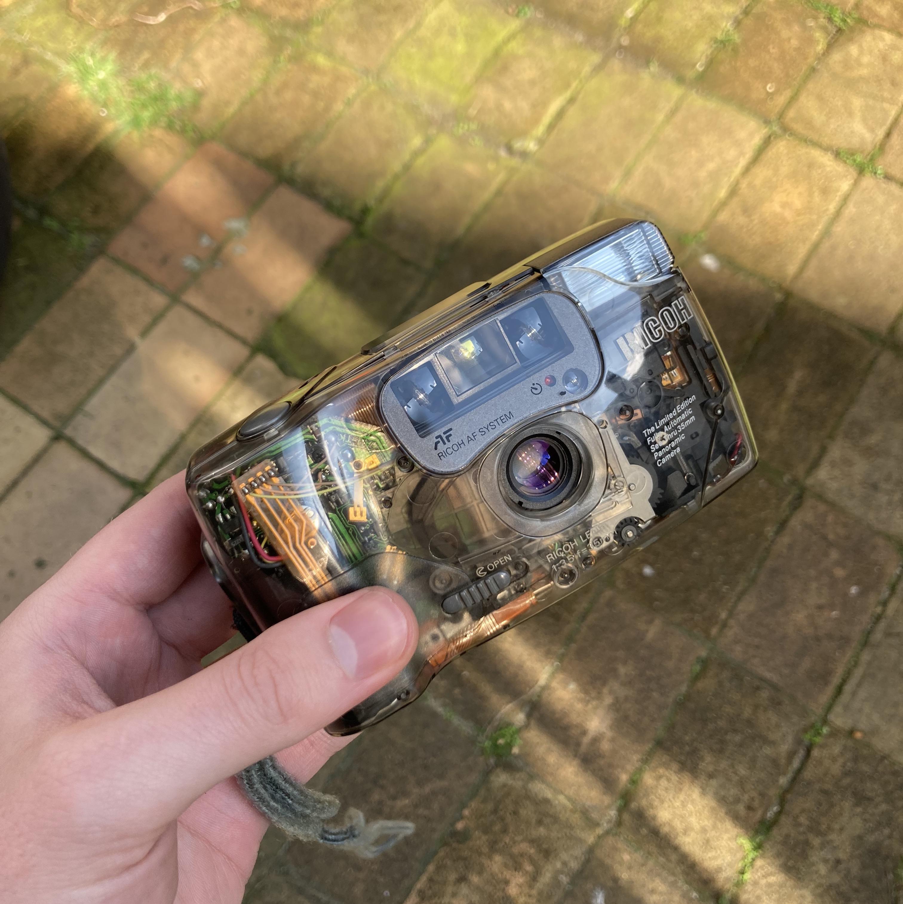 今年到目前为止我比较独特的发现之一：一个很酷的Ricoh FF-9SD Limited