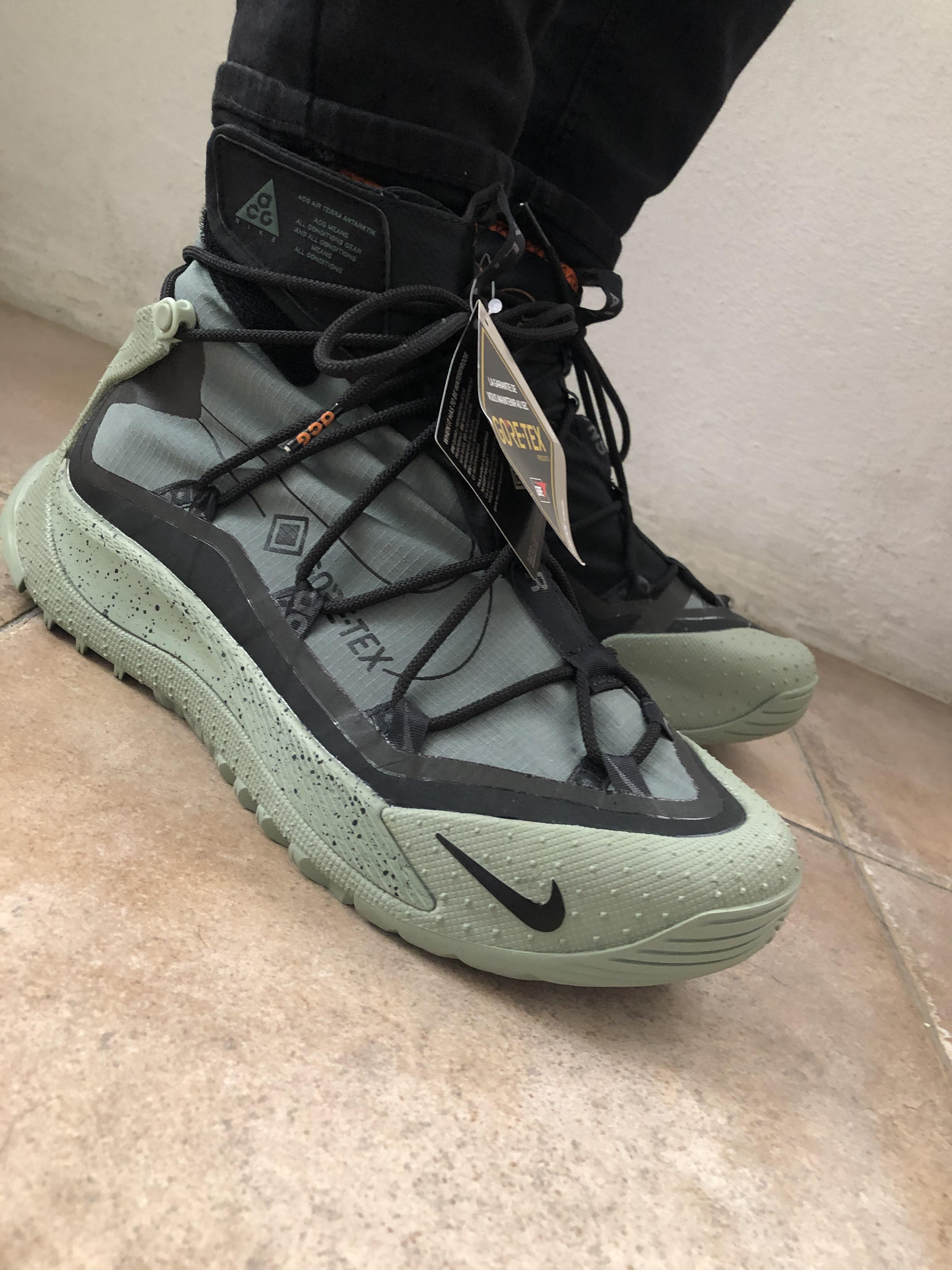 Winter became more bearable. ACG Air Terra Antarktik Juniper Fog