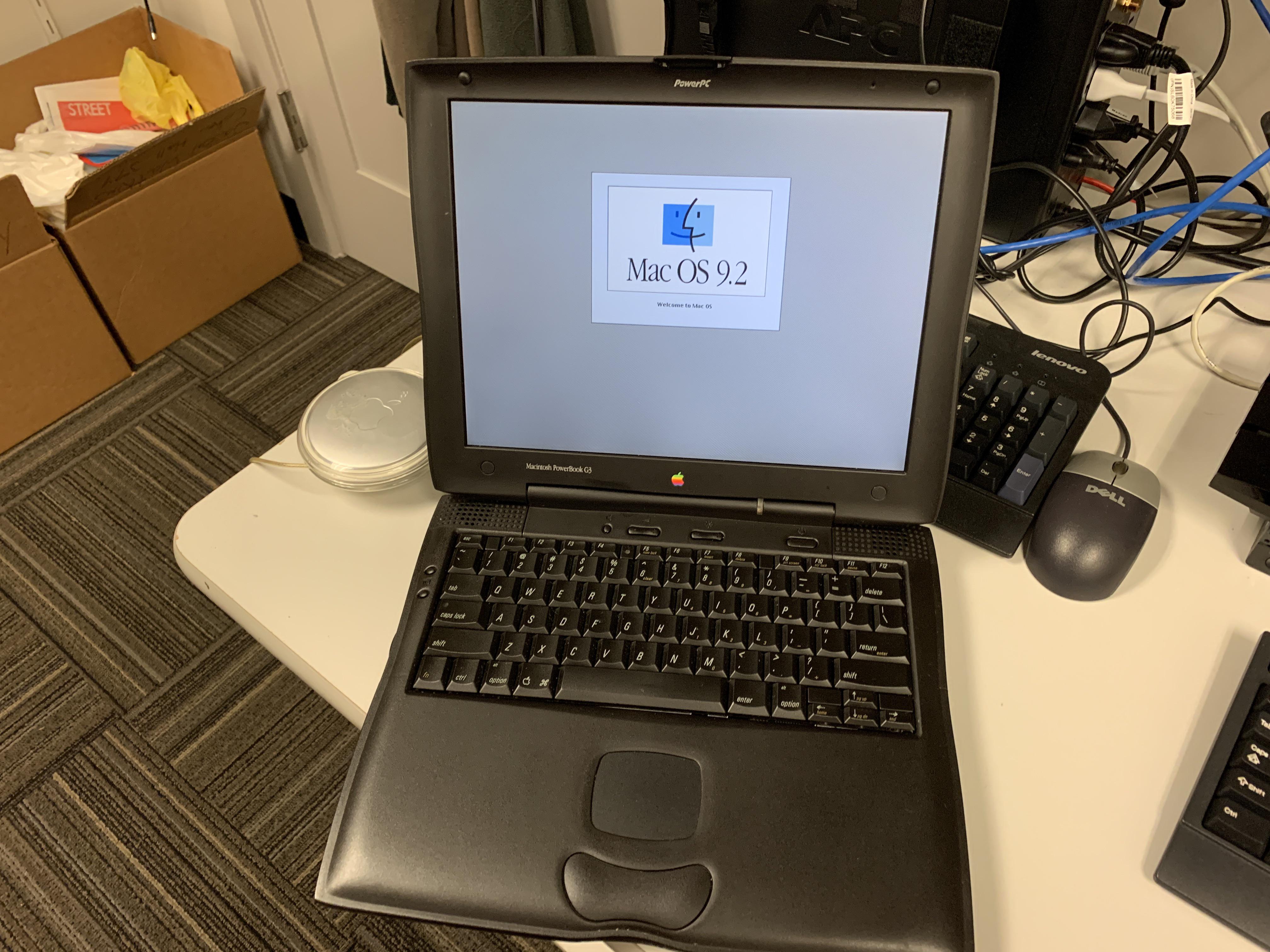 まだ動くんだ！PowerBook G3 Wall Street。 : r/VintageApple