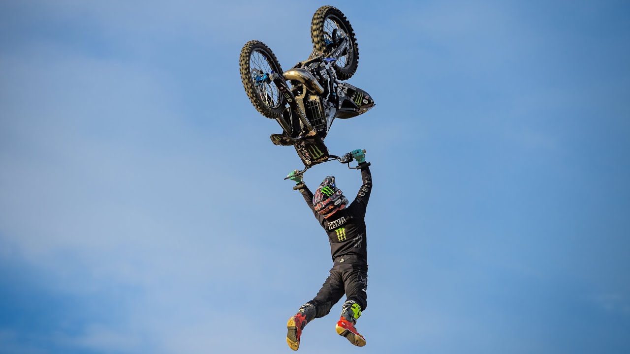 TAKA HIGASHINO | A Will Rock Solid - YouTube