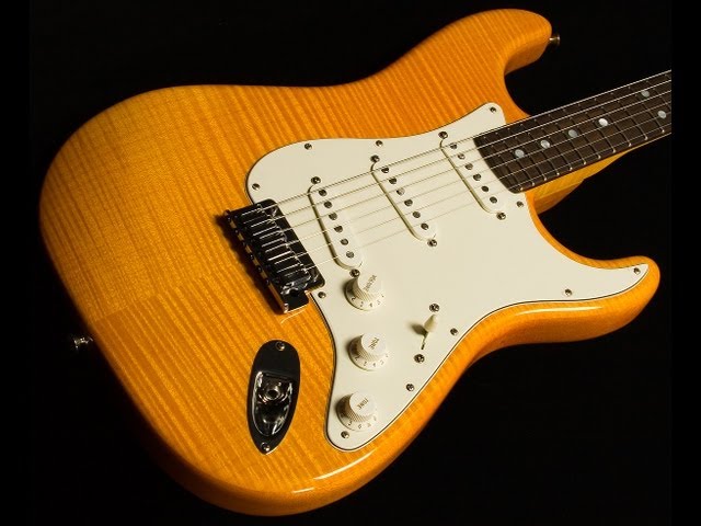 Fender Custom Shop Custom Deluxe Stratocaster • SN: XN9136 - YouTube