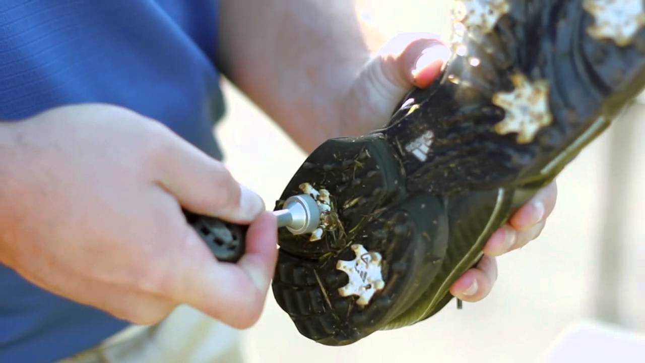 How to Replace an Adidas Golf Shoe Spike - YouTube