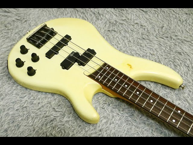 Yamaha RBX Super Medium Series32inch Medium Scale Electric BassEMG