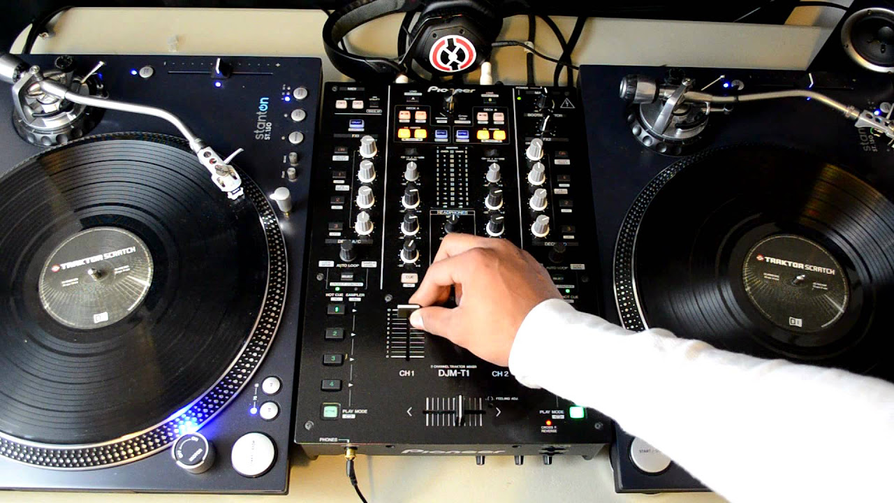 Pioneer DJM-T1 Traktor Scratch Certified Professional DJ Mixer