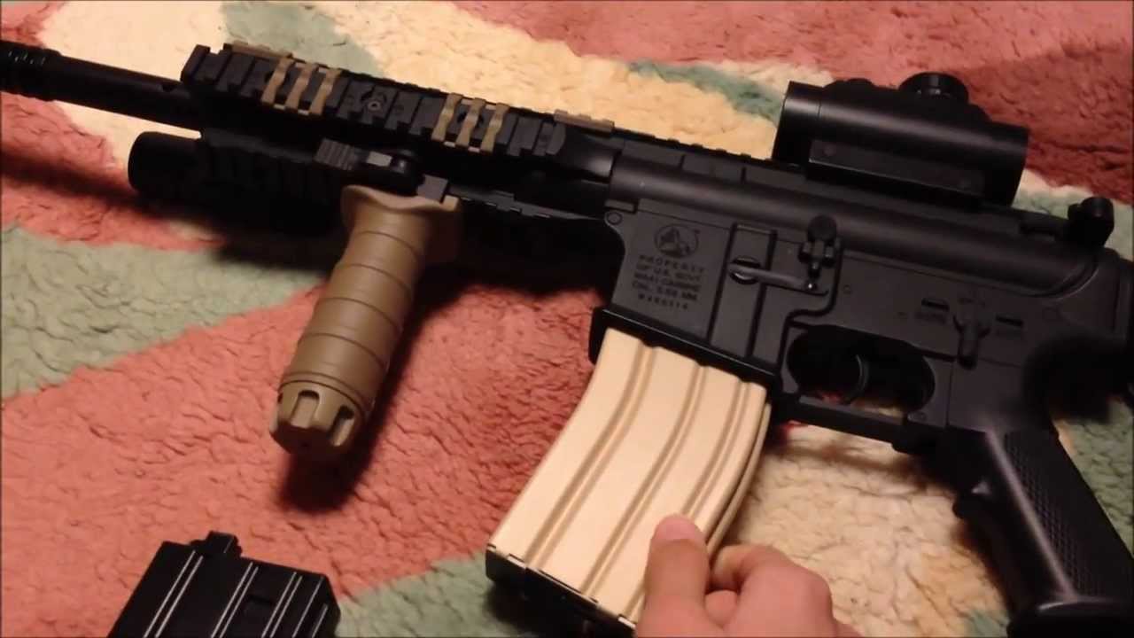 東京マルイ 電動ガンライトプロ M4 CQBのマガジンをタンカラーに塗装