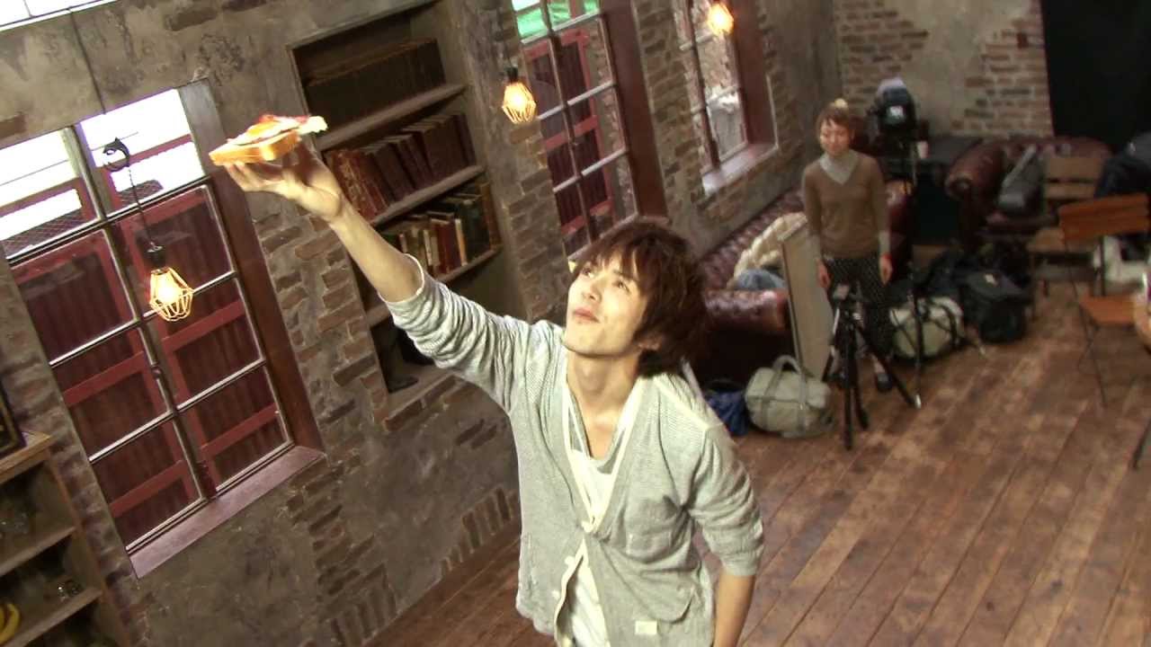 林遣都オフィシャルカレンダー 2012-2013 メイキングpart2 - YouTube